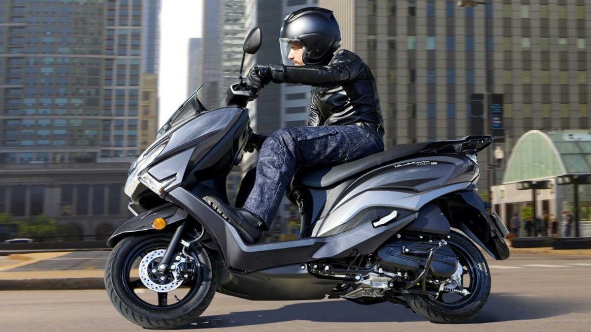 Suzuki Burgman Street 125: Where Style Meets Comfort and Power 1 Suzuki Burgman Street 125