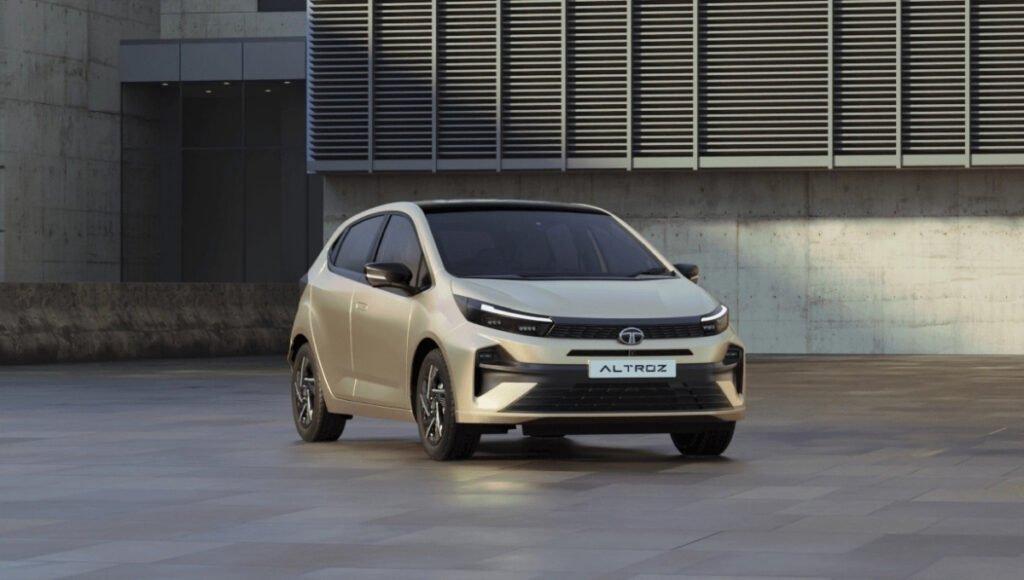 Tata Altroz 2025: A Bold New Look, Impressive Mileage, Premium Feel 2 Tata Altroz