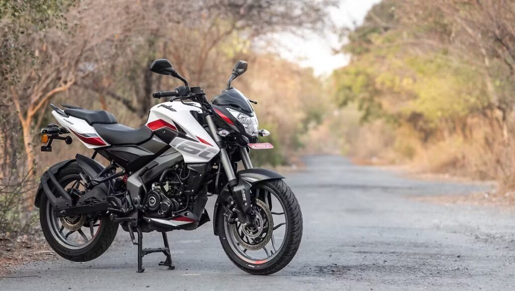 Bajaj Pulsar NS160 2025: Where Speed Meets Style and Smart Tech 2 Bajaj Pulsar NS160