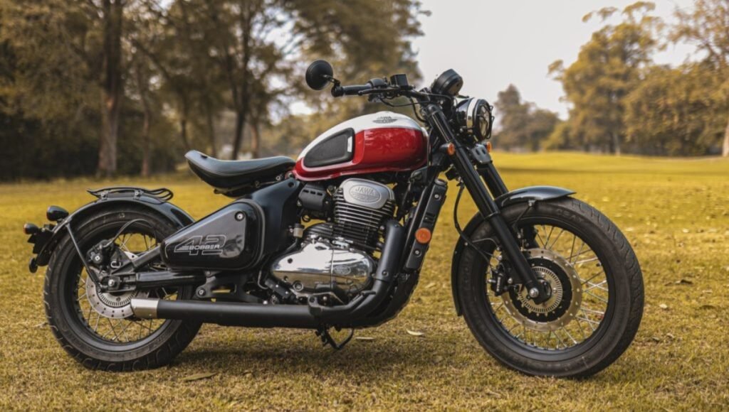 Jawa 42 Bobber 2025: Where Classic Charm Meets Modern Power 3 Jawa 42 Bobber