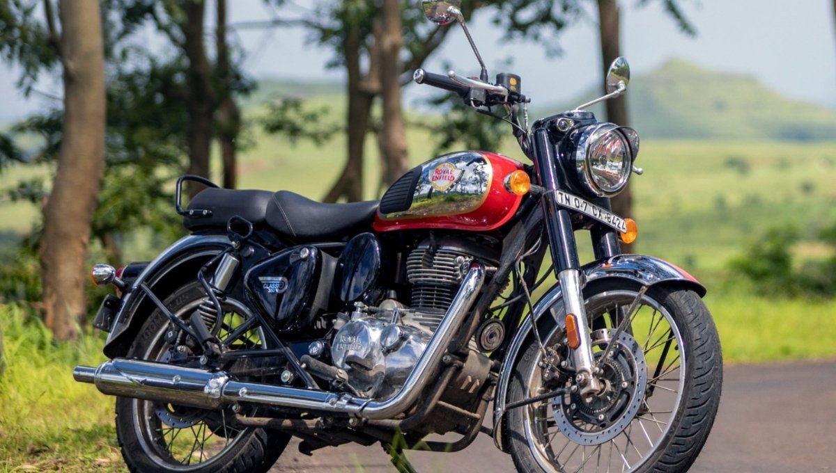 Royal Enfield Classic 350: A Royal Ride That Rules Your Heart 1 Royal Enfield Classic 350