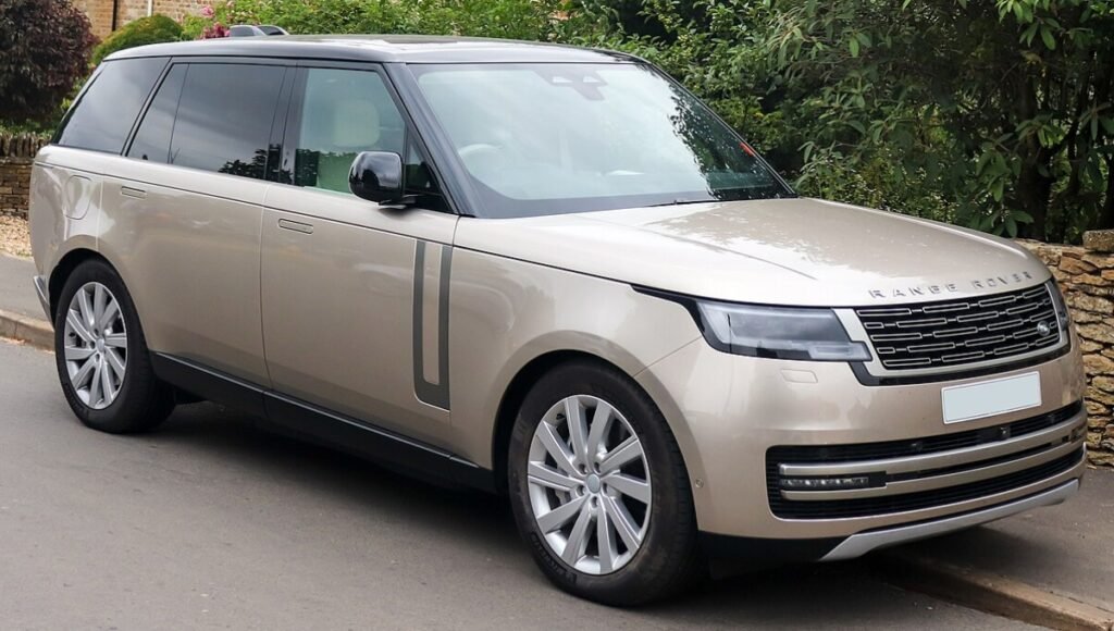 2025 Range Rover: Rule the Road, Ride Like Royalty 3 Range Rover