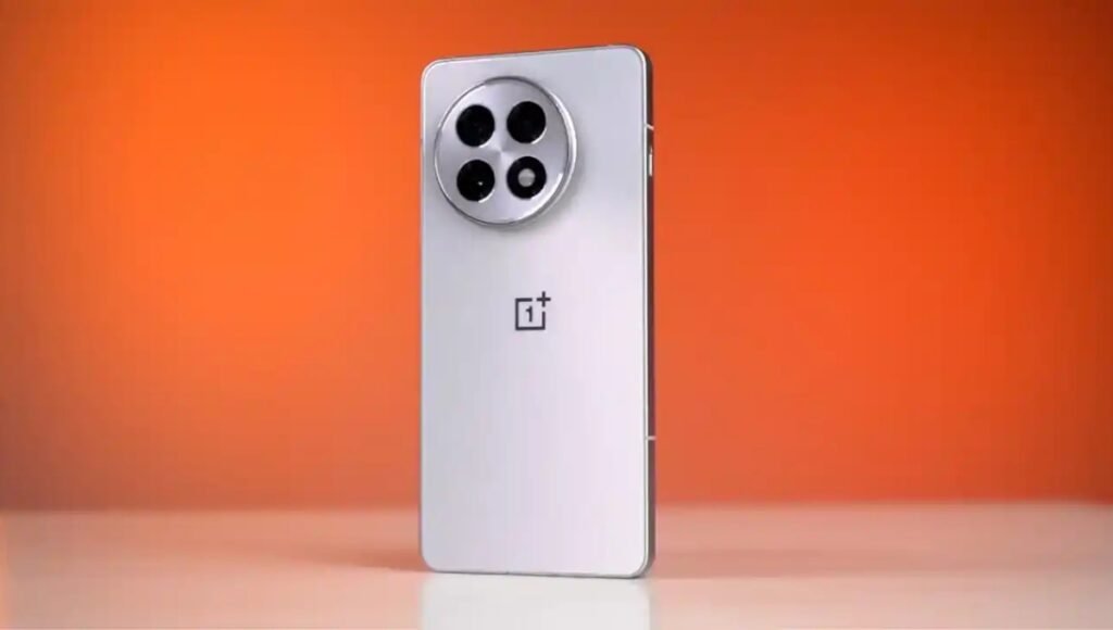 OnePlus 13R 5G: Where Speed Meets Long-Lasting Battery Life 2 OnePlus 13R 5G