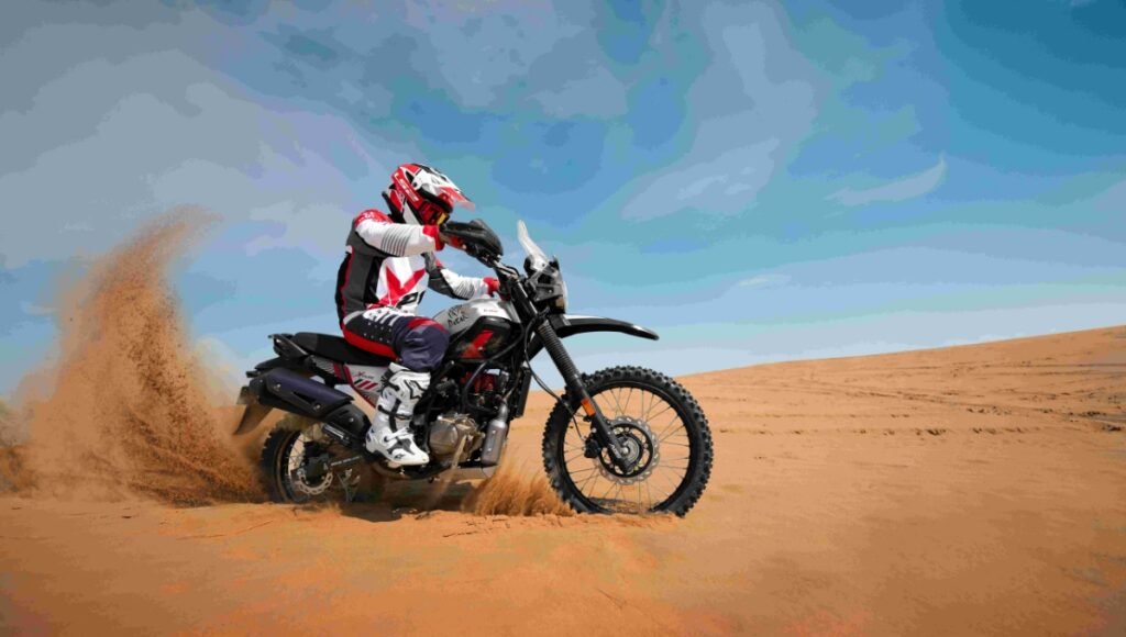 Hero Xpulse 200 4V Pro Dakar Edition: A New Blend of Adventure and Power 2 Hero Xpulse 200 4V Pro Dakar Edition