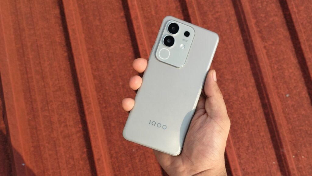 iQOO Z10x 5G Launched, Lightning Speed, Massive Battery at Budget Price 3 iQOO Z10x 5G