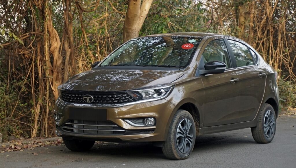 Tata Tigor August Offer: Price Drops Below ₹7 Lakh 2 Tata Tigor