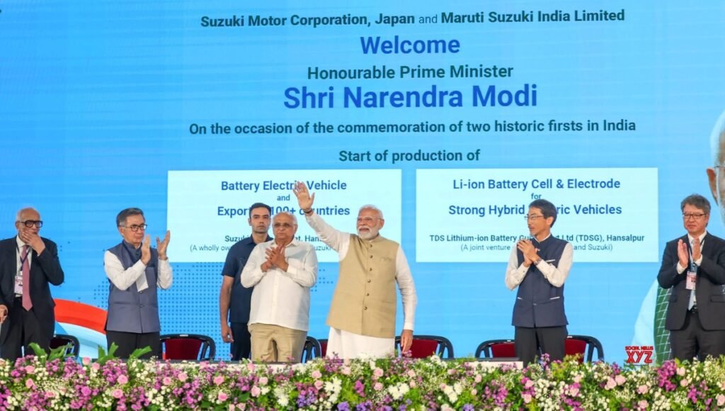 India Green Mobility Revolution: PM Modi Flags Off Suzuki eVITARA from Gujarat to 100 Nations 2 India Green Mobility Revolution