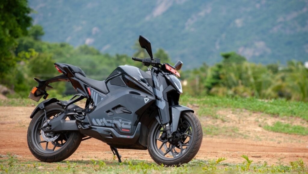 Ultraviolette F77 Mach 2: India’s Most Powerful Electric Superbike Redefining Speed and Performance 3 Ultraviolette F77 Mach 2