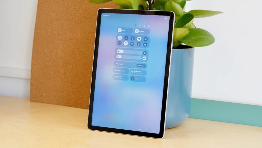 Samsung Galaxy Tab S10 Lite Launched: Big Display, Long Battery, Value for Money 3 Samsung Galaxy Tab S10 Lite Launched