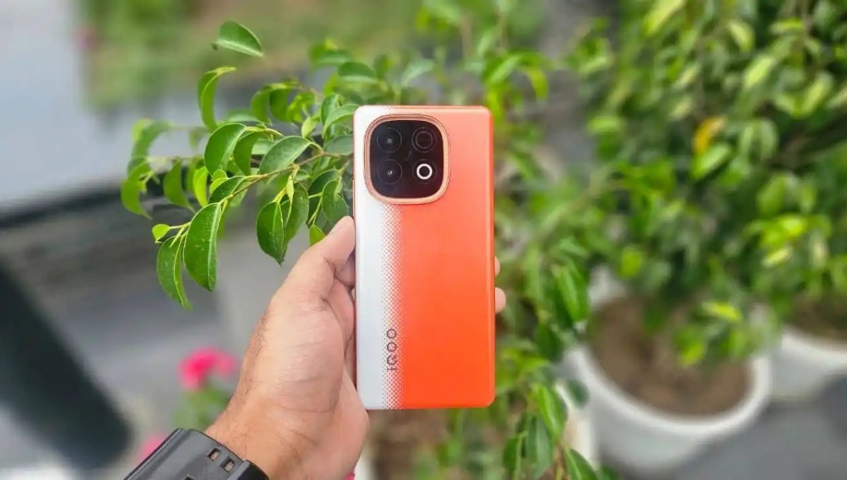 iQOO Neo 11 Shocks Everyone with 7,500mAh Battery and 100W Charging! 3 iQOO Neo 11