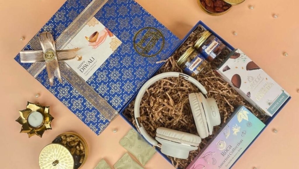 Festive Gadget Gift Ideas 2025: Budget Tech with Fast Charging, Health Tracking and More 2 Festive Gadget Gift Ideas